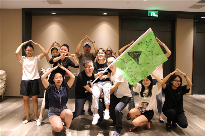  硅业分会：单晶硅片价格维持稳定 市场观望情绪浓厚